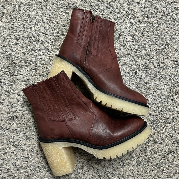 FREE PEOPLE James Chelsea Boot in Cherry Chocolate - Picture 6 of 10